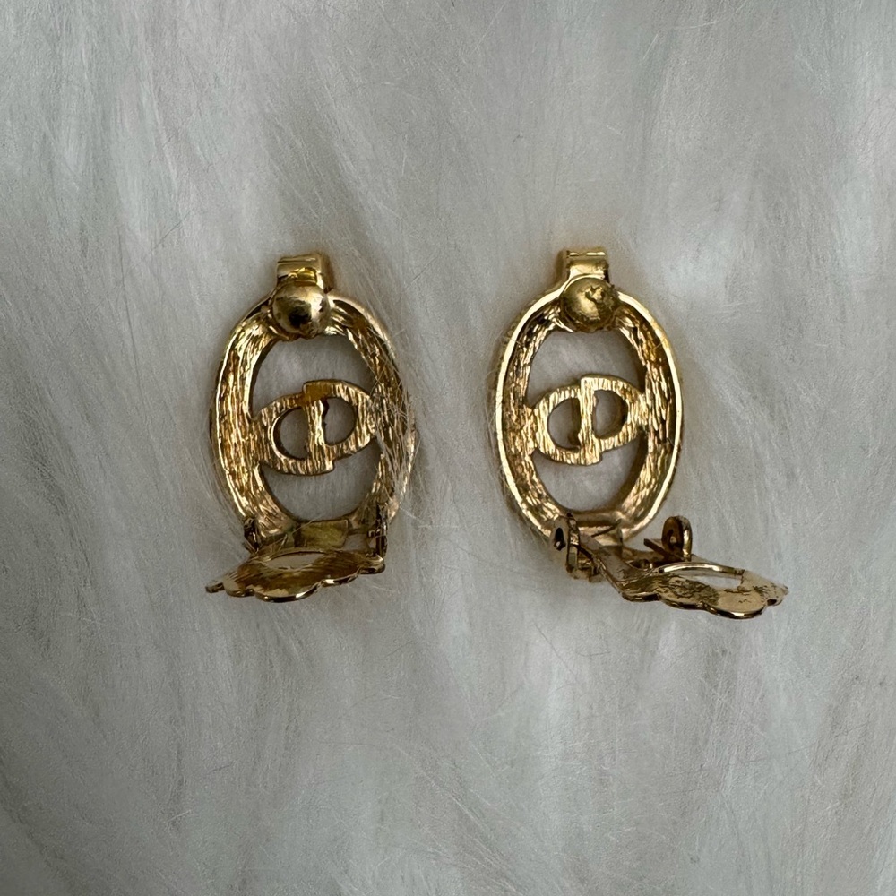 Christian Dior (CD) Vintage Clip On Earrings - Picture 4 of 9